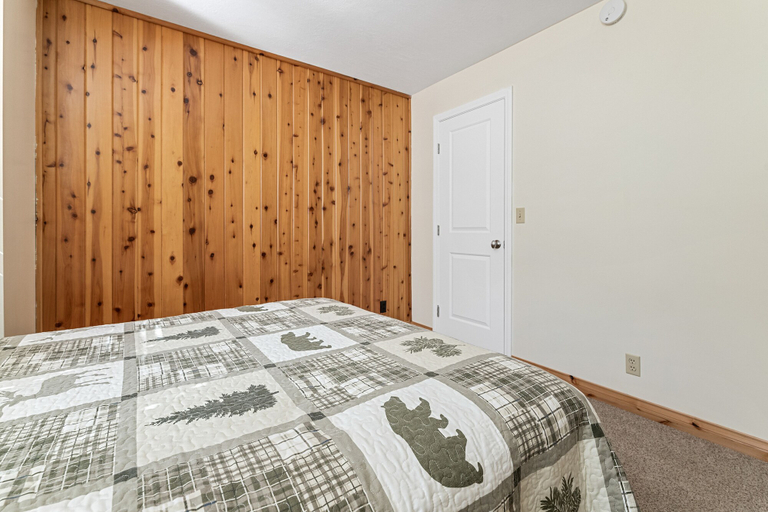 Bedroom 3, Whiskey Pines Chalet, San Bernardino