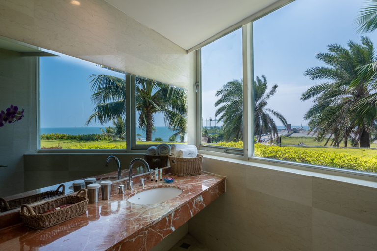 Bathroom 5, Sizihwan Sunset Beach Resort, Kaohsiung