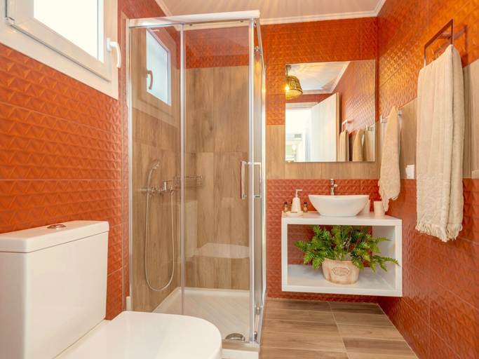 Bathroom 4, Thalassa, Crete