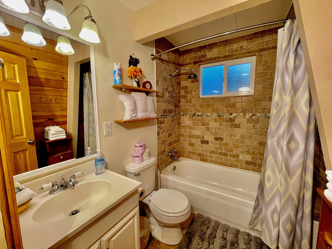 Bathroom, A Beary Happy Cabin, San Bernardino