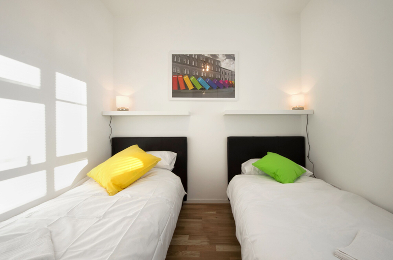 Bedroom 3, Evans House, London