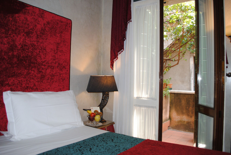 Bedroom 2, Palazzo del Giglio, Venezia