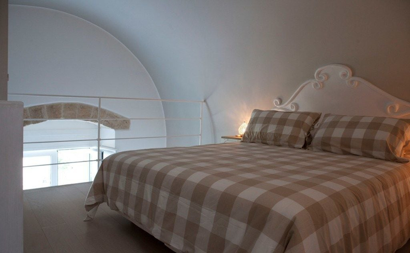 Room 4, Garibaldi Exclusive Apartments, Bari