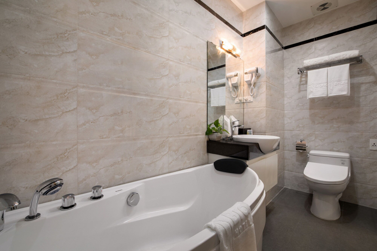 Bathroom 3, Brandi Fuji Hotel, Ba Đình