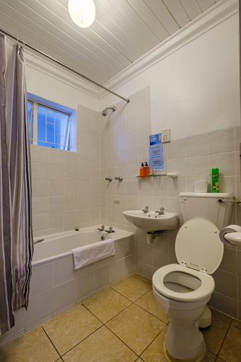 Bathroom 4, Paternoster Hotel, West Coast