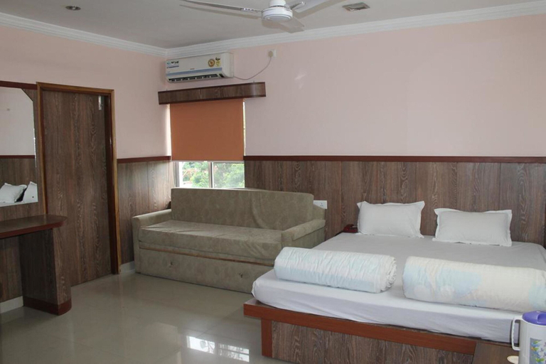 Bedroom 2, Hotel Delta International, Gaya