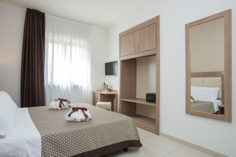 Bedroom 3, Hotel St. Giorgio, Salerno