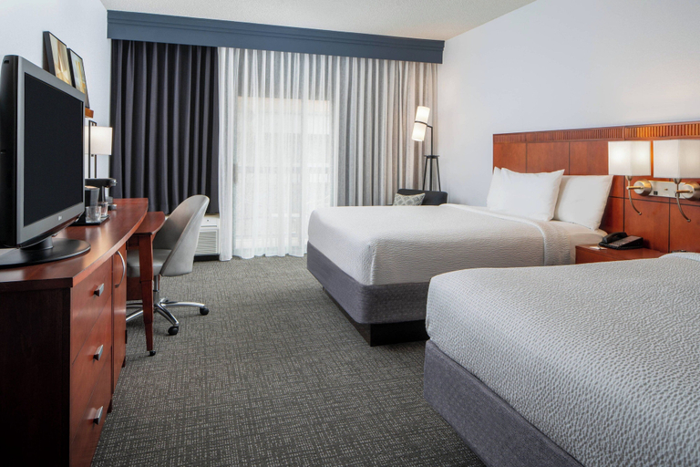 Bedroom 3, Courtyard by Marriott Dulles Airport Herndon/Reston, Fairfax