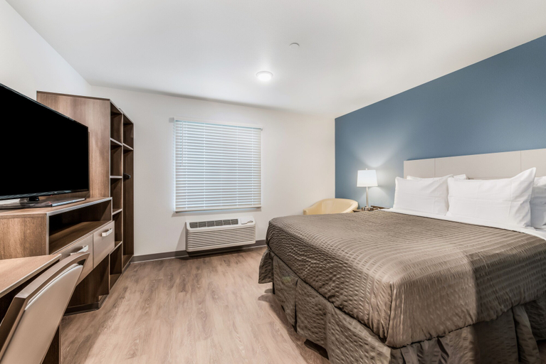 Bedroom 4, WoodSpring Suites Charlotte - University Research Park, Mecklenburg
