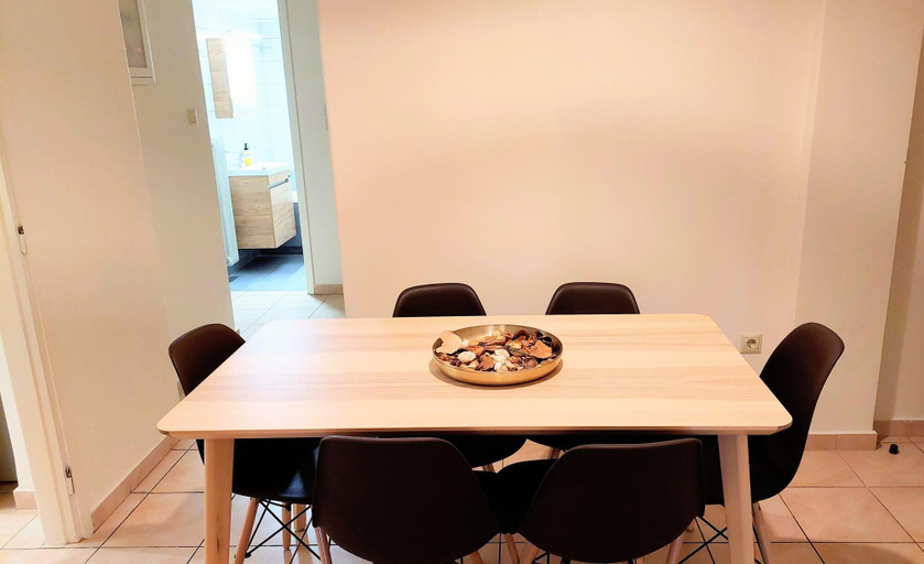 Others 5, Big Apartment in Acropolis Museum, Attica