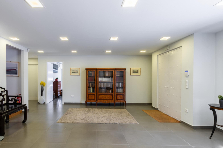 Room 5, Luxury 3-bedroom House in Central Glyfada, Attica