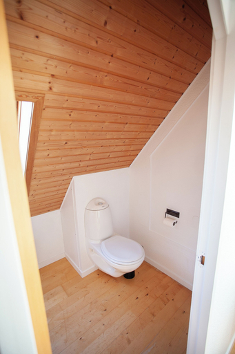 Bathroom 4, Tórshavn - Central - City & Ocean Views - 3Br, Tórshavn