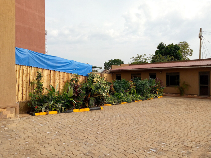 Exterior & Views 2, Mbale Emperor's Motel, Mbale