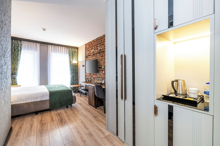 Bedroom 3, Karakoy Aparts Hotel, Beyoğlu