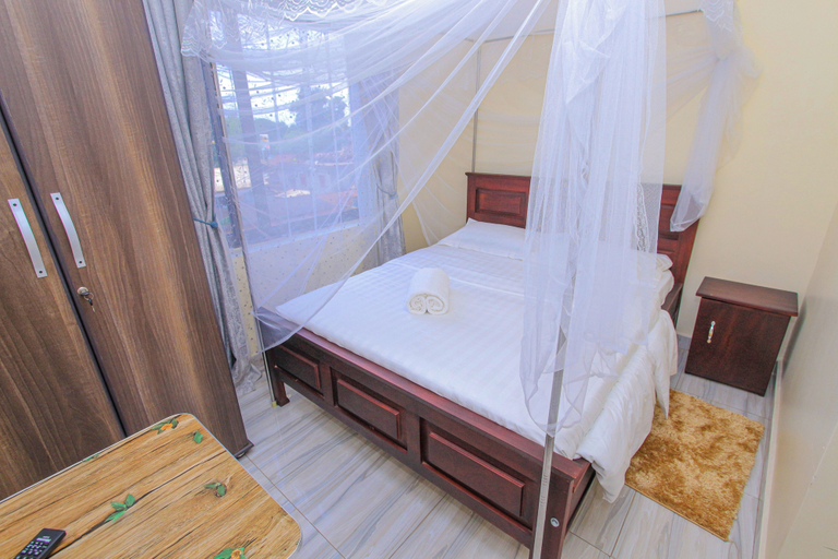 Bedroom 3, Mbale Emperor's Motel, Mbale