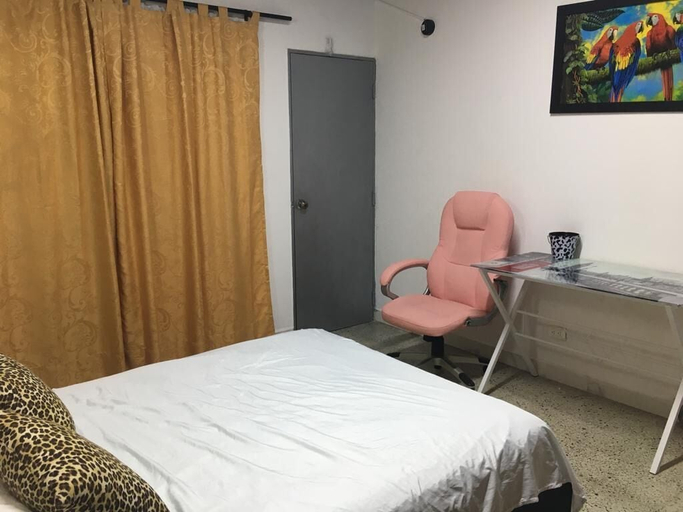 Bedroom 3, Joe's Place, Medellín