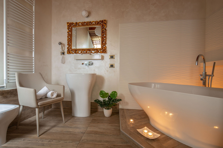 Bathroom 5, I Fiumi Di Navona, Rome