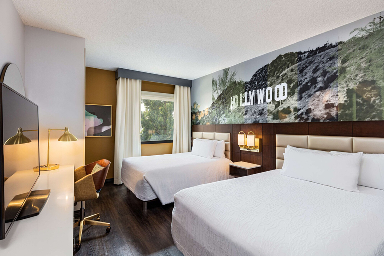 Bedroom 3, Hilton Garden Inn Los Angeles/Hollywood, Los Angeles
