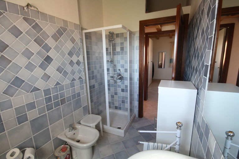 Bathroom, Casa Adriano, Nuoro