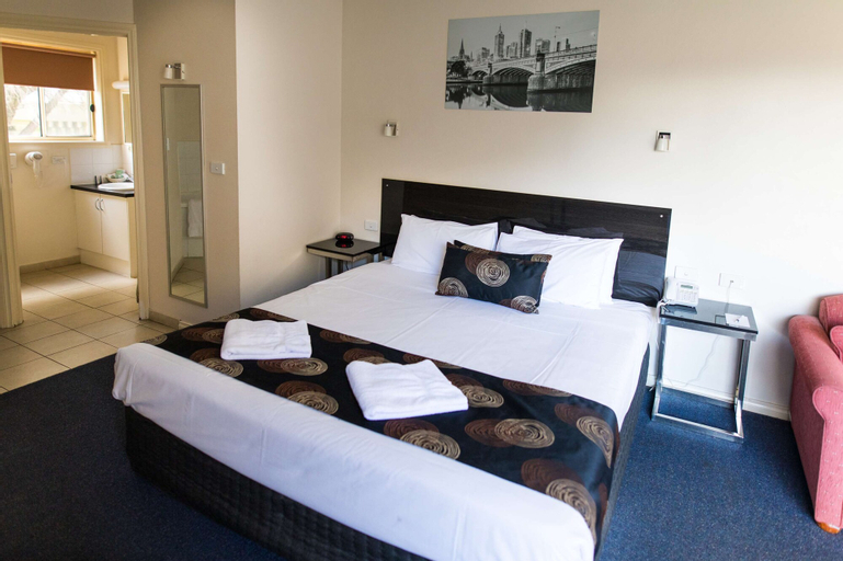 Bedroom 24