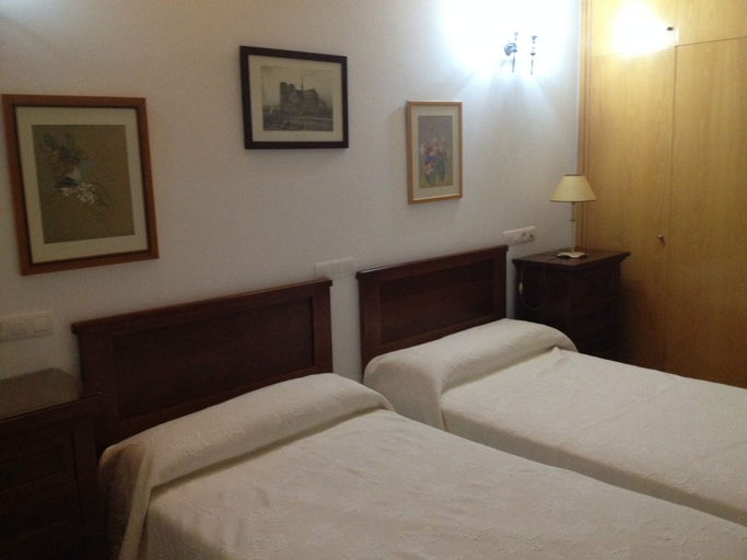 Bedroom 2, Casa Rural O'Pozo, Pontevedra