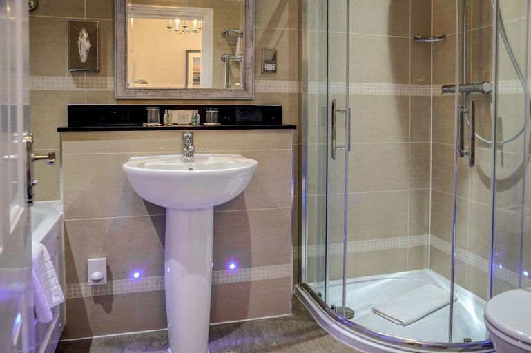 Bathroom 3