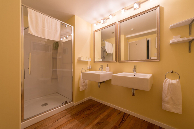 Bathroom 4, Bellrock Lodge, Far North