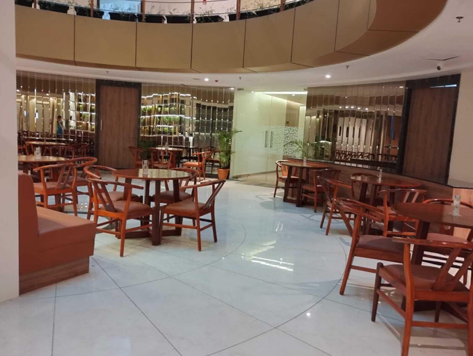 Food & Drinks 5, The Monarch Turbhe, Thane