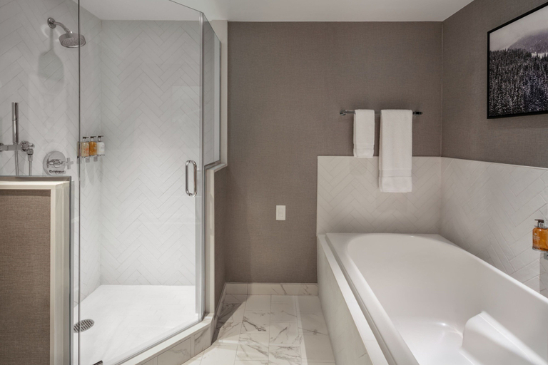Bathroom 5, The Hythe, a Luxury Collection Resort, Vail, Eagle