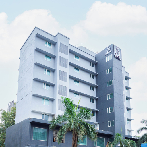 J Hotel and Banquets, Mumbai Suburban