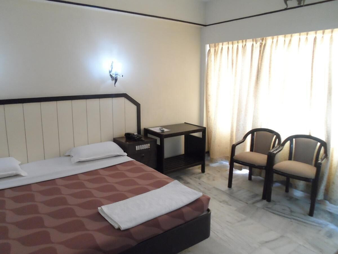 Bedroom 4, Hotel Sivapriya, Dindigul