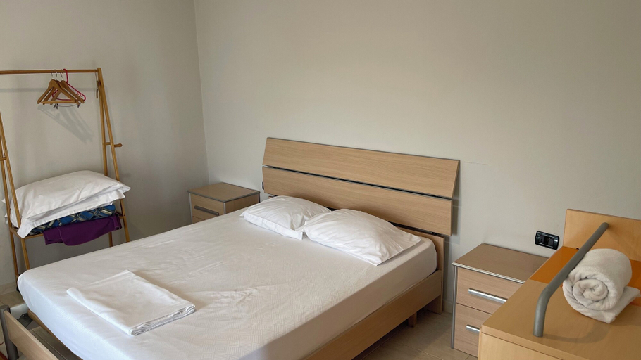 Bedroom 2, Azure Apartments by Kondo, Vlorës