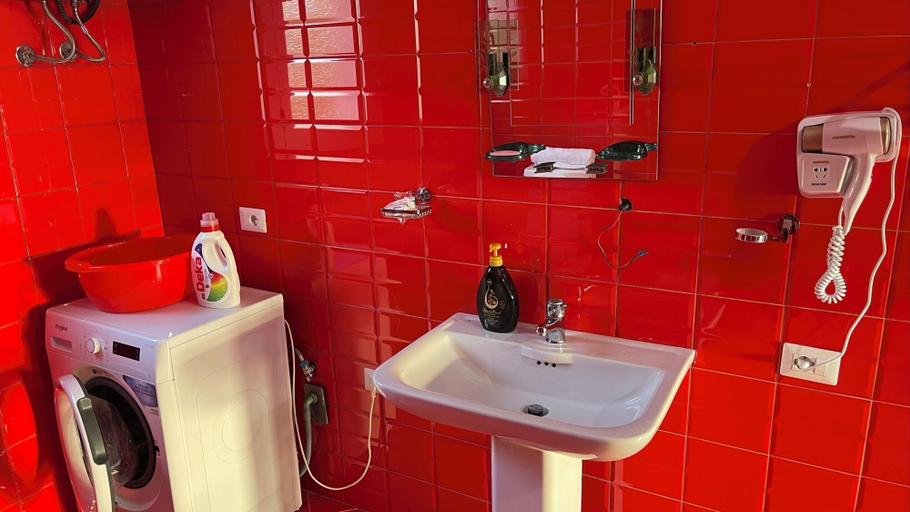 Bathroom 3, Azure Apartments by Kondo, Vlorës