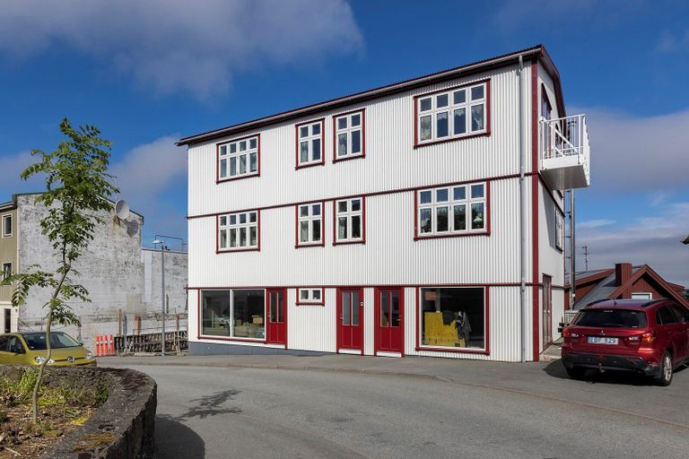Exterior & Views 2, Downtown - Retro Decor - Stunning Views - Terrace, Tórshavn