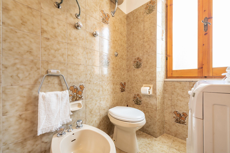 Bathroom 3, AffittaSardegna - Casa Rodari, Nuoro