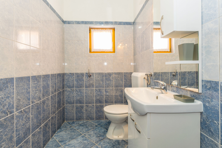 Bathroom 2, Apartments Guido close from the beach, Medulin