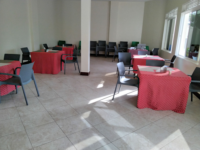 Others 5, Joyce Hotel, Buwekula