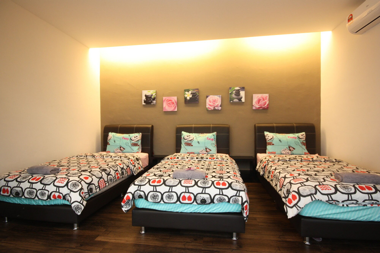 Bedroom 12