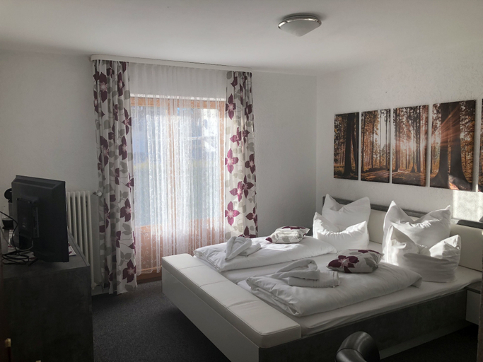 Bedroom 4, Gästehaus Birke, Breisgau-Hochschwarzwald