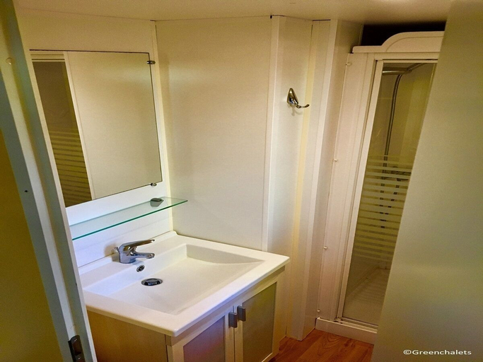 Bathroom 4, Greenchalets Ameglia - Campsite, La Spezia