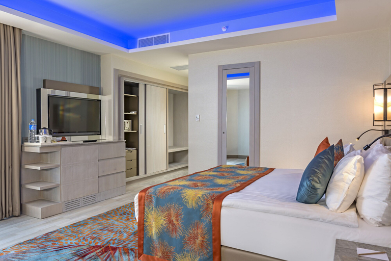 Bedroom 3, Royal Seginus - All Inclusive, Antalya