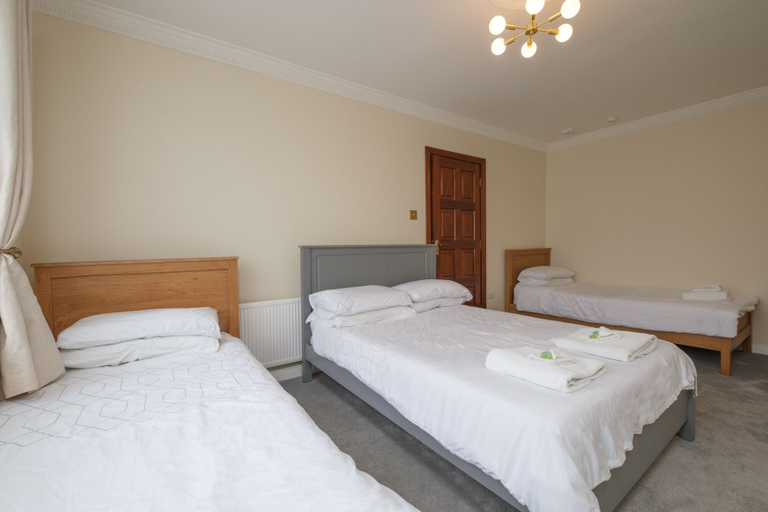 Bedroom 3, Four Seasons B&B