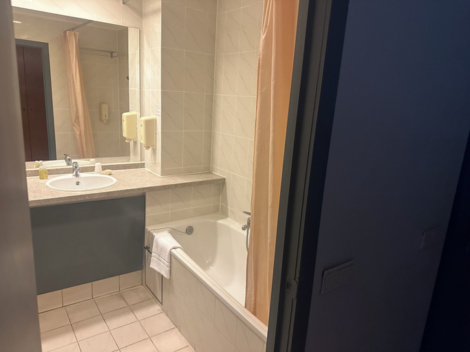 Bathroom 5, Hotel Europacity, Bruxelles