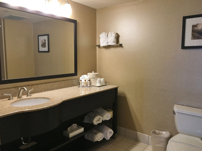 Bathroom 26