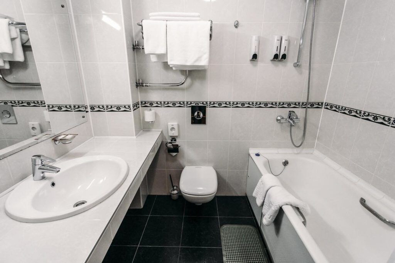 Bathroom 3, Amur Hotel, Khabarovskiy rayon
