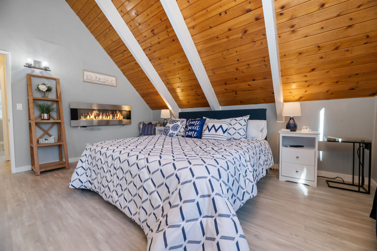 Bedroom 2, Aqua Dreams, San Bernardino