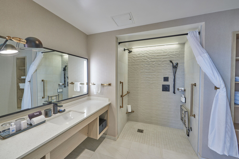 Bathroom 5, Hotel Effie Sandestin, Autograph Collection, Walton