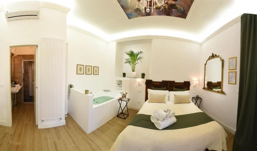 Room 4, Luxury Apartment with SPA, L'Aquila