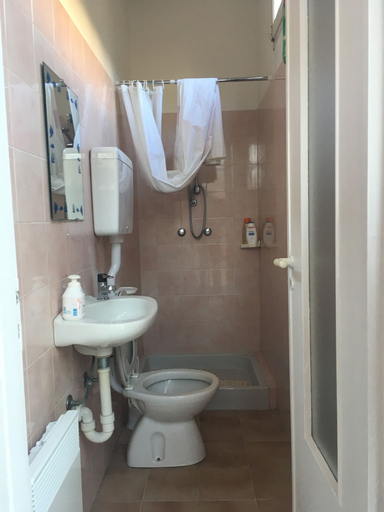 Bathroom, Studio - Sleeps 2 - Garden - Parking - Wifi, Imperia