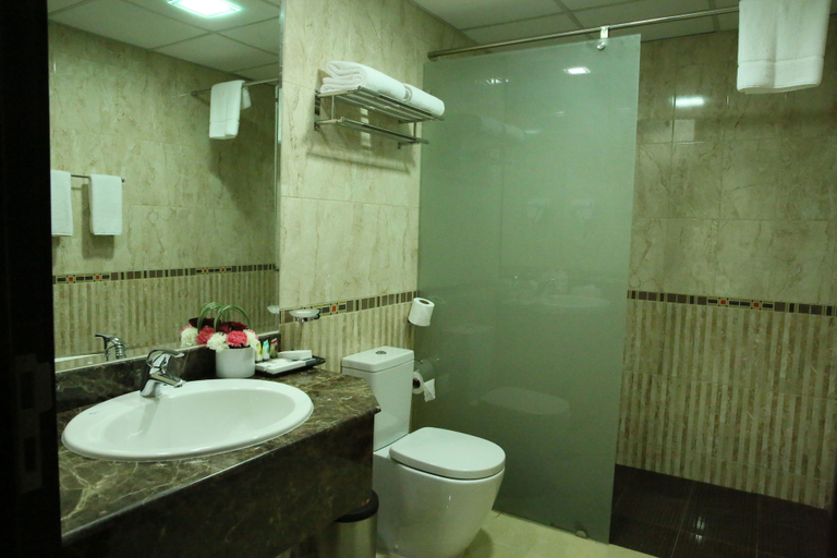 Bathroom 5, Royal Phoenicia Hotel, Manama
